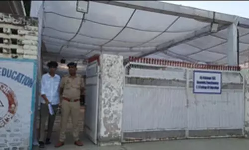 रोहतक में स्ट्रांग रूम के बाहर सुरक्षा के कड़े इंतजाम, सीसीटीवी कैमरों से रखी जा रही नजर