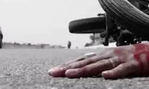 Kairana: शामली रोड पर कार की टक्कर से बाइक सवार की मौत हुई Kairana: शामली रोड पर कार की टक्कर से बाइक सवार की मौत हुई