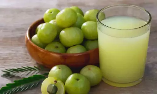 Amla Juice: इस ग्रीन जूस से एसिडिटी को करें खत्म