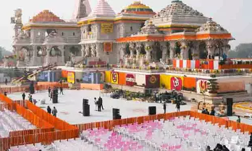 हिंदू ट्रस्टों को हिंदू मंदिरों का प्रबंधन करने दें: Pejawar seer