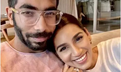 Break के दौरान पत्नी का साथ देते जसप्रीत बुमराह