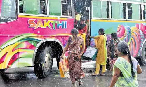 TN : तमिलनाडु के 15 जिलों में आज भारी बारिश का अनुमान