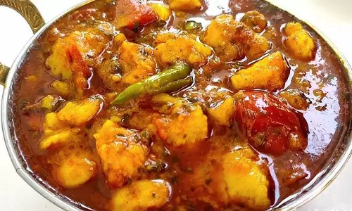 Navratri के दौरान बिना लहसुन-प्याज के बनाएं खास स्वादिष्ट आलू की सब्जी Navratri के दौरान बिना लहसुन-प्याज के बनाएं खास स्वादिष्ट आलू की सब्जी