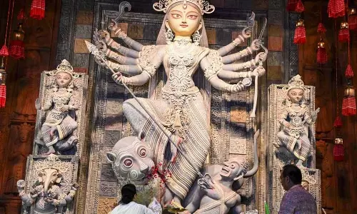 Durga Puja 2024: आरजी कर मामले ने बंगाल के सबसे बड़े त्योहार पर ग्रहण लगा दिया