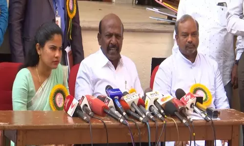 Chennai Air Show Incident: स्वास्थ्य मंत्री ने कहा- 5 लोगों की मौत अत्यधिक गर्मी के कारण हुई Chennai Air Show Incident: स्वास्थ्य मंत्री ने कहा- 5 लोगों की मौत अत्यधिक गर्मी के कारण हुई