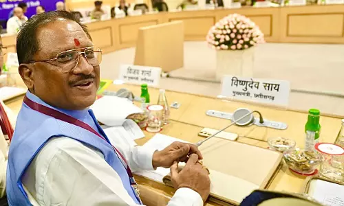 नक्सल ऑपरेशन पर दिल्ली में बड़ी बैठक जारी नक्सल ऑपरेशन पर दिल्ली में बड़ी बैठक जारी