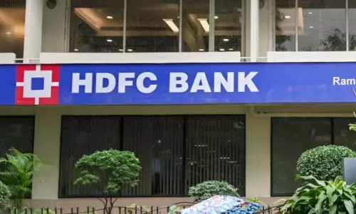 HDFC बैंक के शेयर में -1.42% की गिरावट