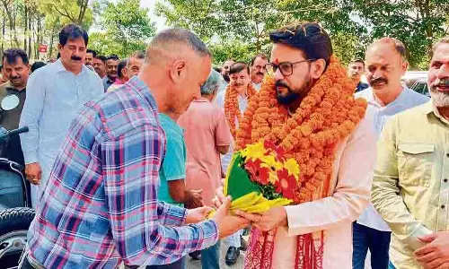 Himachal :प्रधानमंत्री भारत को स्वच्छ बनाने के लिए काम कर रहे हैं, सुखू प्रयास को बिगाड़ रहे हैं, अनुराग ठाकुर ने कहा Himachal :प्रधानमंत्री भारत को स्वच्छ बनाने के लिए काम कर रहे हैं, सुखू प्रयास को बिगाड़ रहे हैं, अनुराग ठाकुर ने कहा