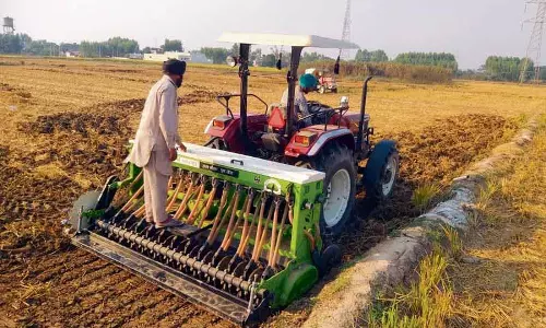 Punjab: भूसा प्रबंधन उपकरण खरीदने के लिए ऋण पर 80% सब्सिडी की पेशकश कर रहे
