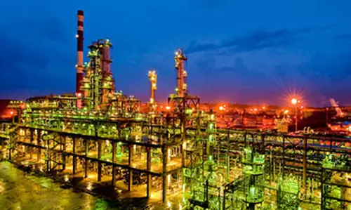 ONGC के शेयर में -3.08% की गिरावट