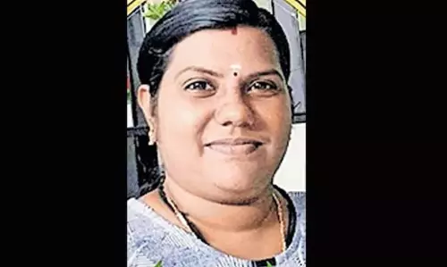 KERALA : वीज़ा धोखाधड़ी के कारण अलप्पुझा की महिला ने आत्महत्या कर ली KERALA : वीज़ा धोखाधड़ी के कारण अलप्पुझा की महिला ने आत्महत्या कर ली