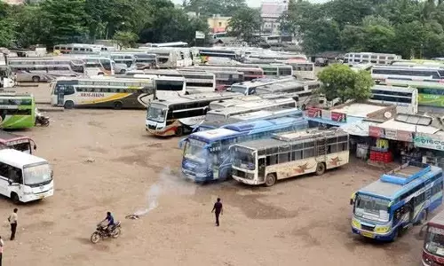 Odisha:परिवहन मंत्री से बातचीत के बाद बस चालकों ने हड़ताल वापस ली