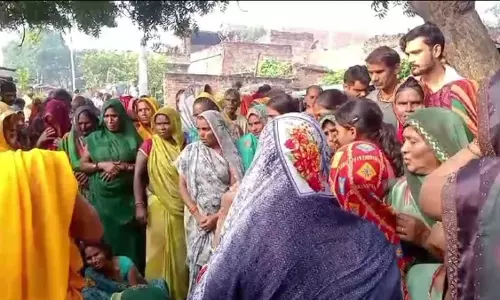 फूड प्वाइजनिंग से एक ही परिवार के दो सदस्यों की मौत, चार की हालत गंभीर
