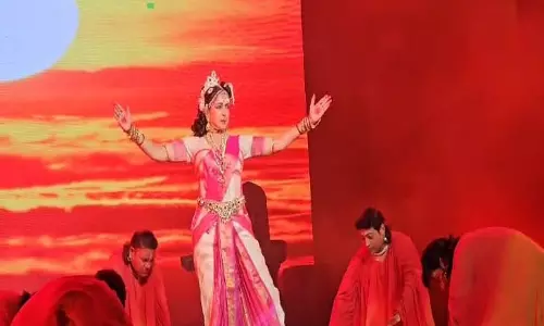 Hema Malini ने मां दुर्गा के अवतार के रूप में रोंगटे खड़े कर देने वाली परफॉर्मेंस दी Hema Malini ने मां दुर्गा के अवतार के रूप में रोंगटे खड़े कर देने वाली परफॉर्मेंस दी