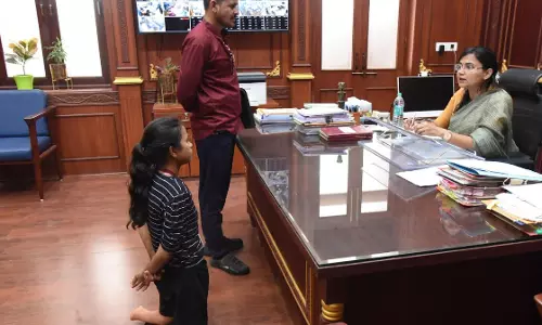 दिव्यांग विद्यार्थी ने कृत्रिम पैर और शासकीय योजनाओं का लाभ दिलाने लगाई गुहार