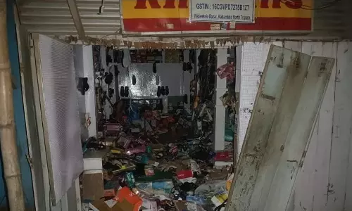 Tripura : दुर्गा पूजा के चंदे को लेकर कदमतला में सांप्रदायिक झड़पें, निषेधाज्ञा लागू