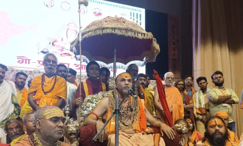 महात्मा गांधी को राष्ट्रपिता नहीं मानते शंकराचार्य, दिया बड़ा बयान महात्मा गांधी को राष्ट्रपिता नहीं मानते शंकराचार्य, दिया बड़ा बयान