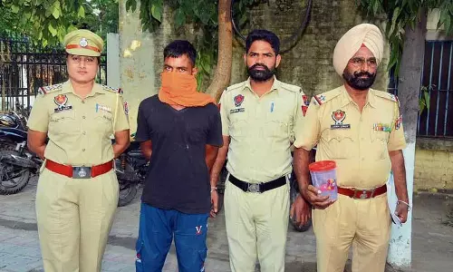 Police ने बुजुर्ग महिला से लूटपाट करने वाले ऑटो चालक गिरफ्तार