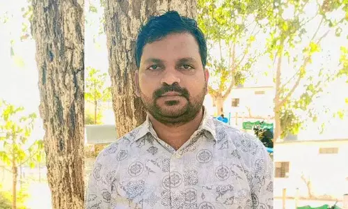 Peddapalli: चाय विक्रेता को पांच सरकारी नौकरियां मिलीं