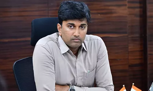 Vijayawada नगर आयुक्त ने चल रहे सौंदर्यीकरण और विकास परियोजनाओं की समीक्षा के लिए बैठक की