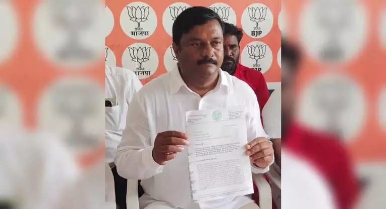 BJP MLA अलेटी ने तेलंगाना के मुख्यमंत्री को ऋण माफी पर बहस करने की चुनौती दी