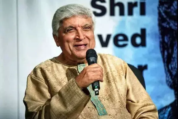 Javed Akhtar ने कहा फरहान मेरे डायलॉग्स को खारिज कर रहे