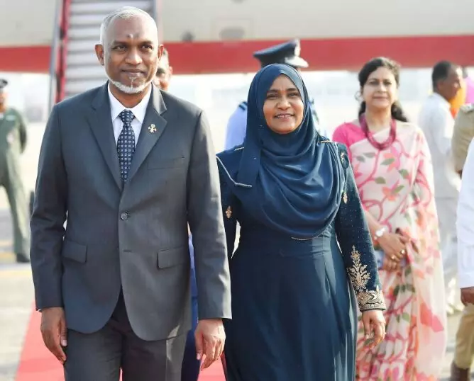 Maldives के राष्ट्रपति और प्रथम महिला साजिदा मोहम्मद ने ताजमहल का दीदार किया