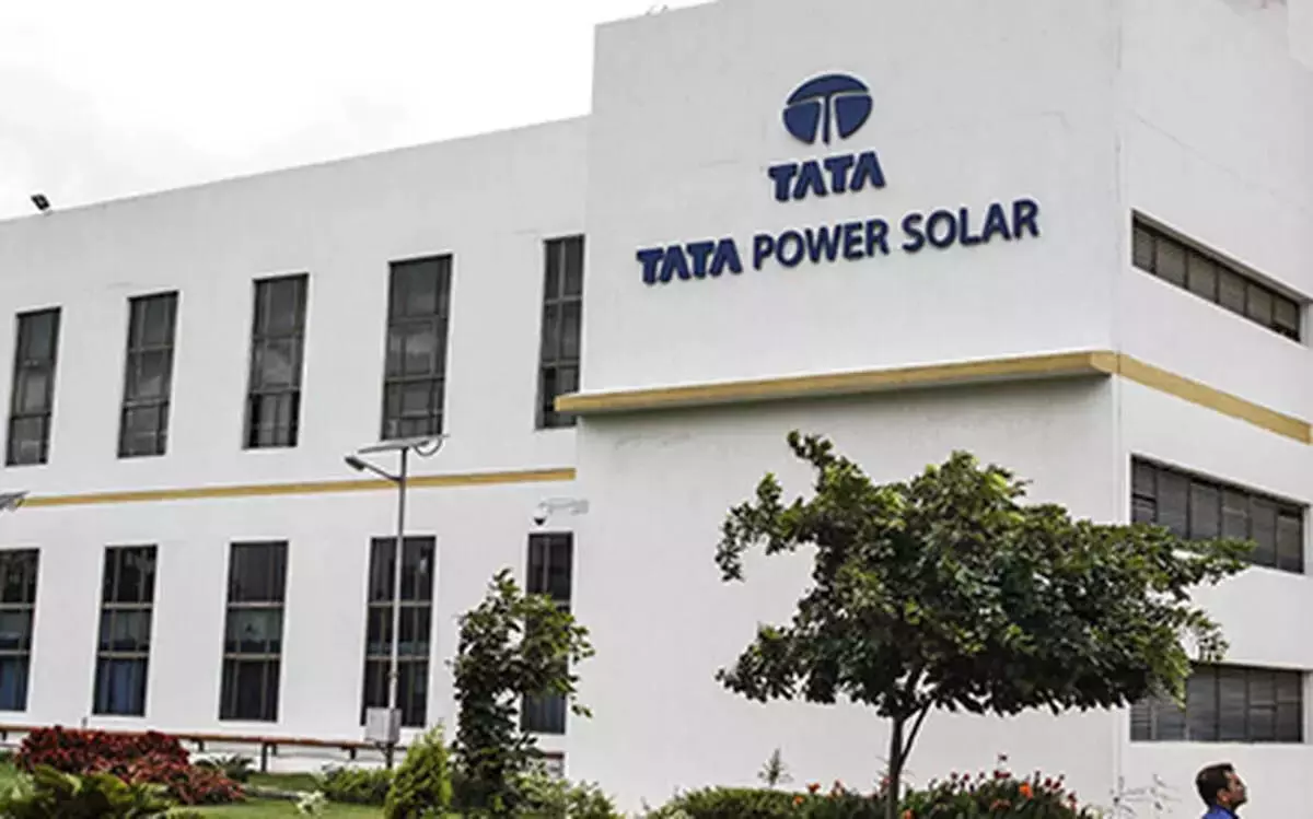 Tata Power का शेयर 3.3% बढ़ा