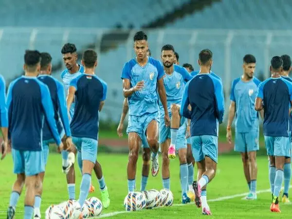 Football के दीवाने नाम दीन्ह भारत-वियतनाम के बीच कड़े दोस्ताना मैच के लिए तैयार