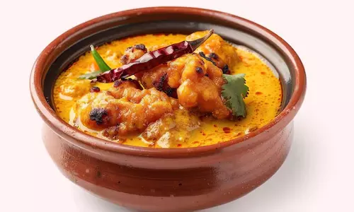 Shardiya Navratri Vrat Recipe: व्रत में बनाएं आलू  कढ़ी