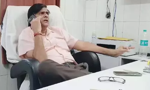 मेडिकल ऑफिसर की हत्या की कोशिश, दो कर्मचारियों पर शक