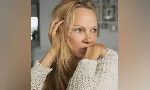 Pamela Anderson ने अतीत में डिप्रेशन से जूझने के बारे में खुलकर बात की