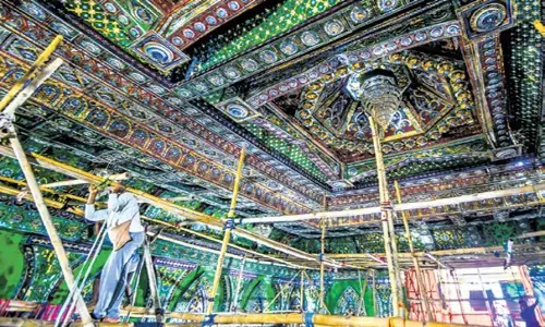 Odisha: बोमिखल में आगंतुकों के लिए जगतजीत पैलेस और शीश महल