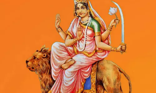 Navratri के छठे दिन इस विधि से मां कात्यायनी की पूजा करे Navratri के छठे दिन इस विधि से मां कात्यायनी की पूजा करे