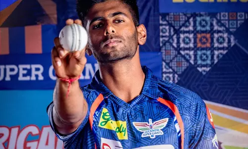 Mayank Yadav को अपने डेब्यू से पहले अपने मुख्य कोच से काफी ज्ञान मिला Mayank Yadav को अपने डेब्यू से पहले अपने मुख्य कोच से काफी ज्ञान मिला