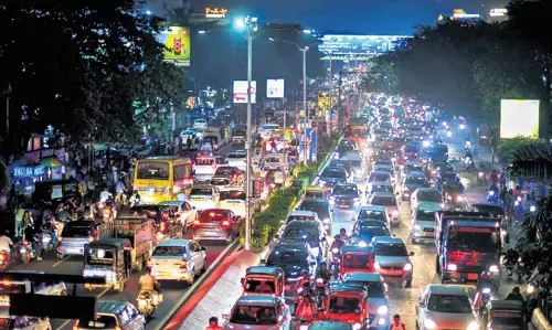 Odisha: ट्रैफिक जाम से पूजा उत्सव में खलल पड़ने की आशंका