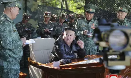 Kim ने दक्षिण और अमेरिका के खिलाफ परमाणु हथियारों के इस्तेमाल की धमकी दी