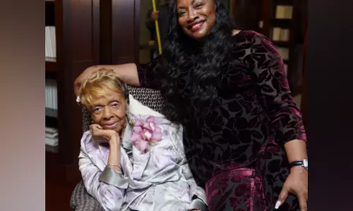 ग्रैमी विजेता गॉस्पेल गायिका Cissy Houston का 91 वर्ष की आयु में निधन ग्रैमी विजेता गॉस्पेल गायिका Cissy Houston का 91 वर्ष की आयु में निधन