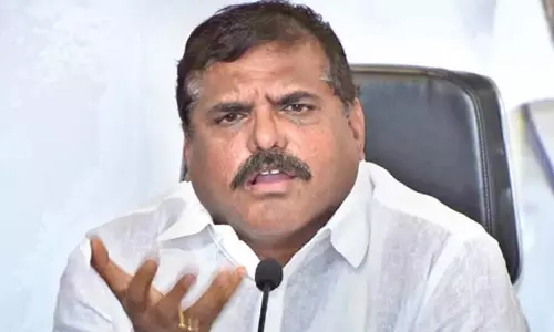 विपक्षी नेता ने मुफ्त रेत नीति पर विफल रहने और बढ़ती कीमतों के लिए NDA सरकार की आलोचना की