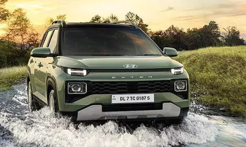 Hyundai की इस एसयूवी को खरीदने के लिए खरीदारों की कतार लगी हुई Hyundai की इस एसयूवी को खरीदने के लिए खरीदारों की कतार लगी हुई