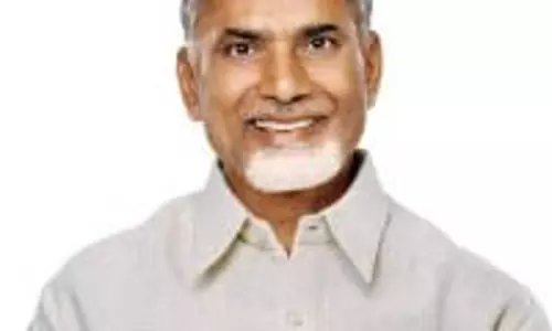 Chandrababu Naidu ने दिल्ली में केंद्रीय मंत्री नितिन गडकरी से मुलाकात की