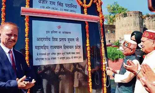 राज्यपाल ने Wazir Ram Singh की प्रतिमा का अनावरण किया