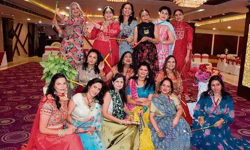 Jalandhar: डांडिया कार्यक्रमों के साथ मनाया गया नारीत्व का उत्सव