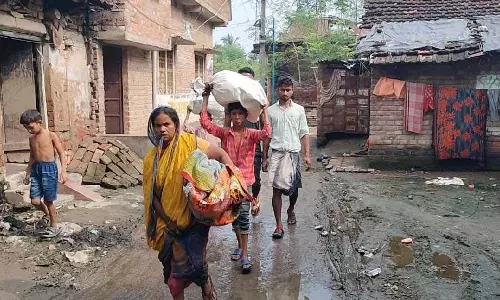 Murshidabad: रातों-रात 10 घर डूबे, 1,200 ग्रामीण पलायन पर मजबूर
