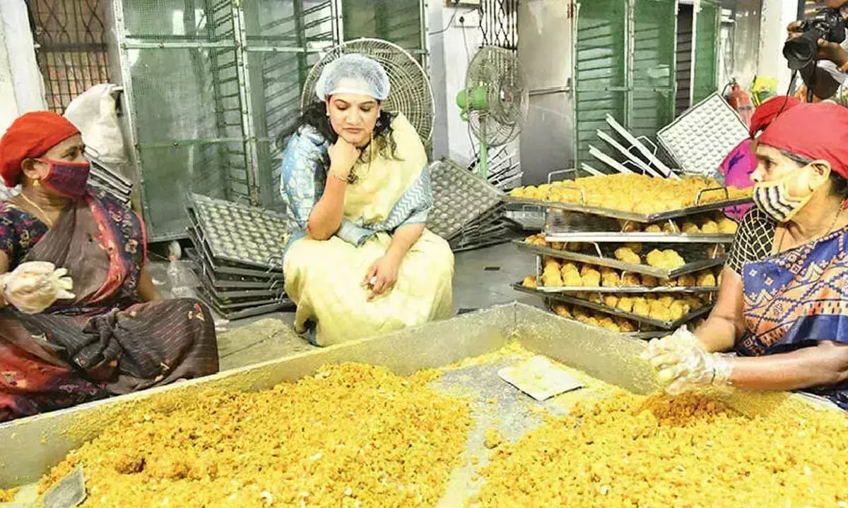 लड्डू की गुणवत्ता से कोई समझौता नहीं: Collector