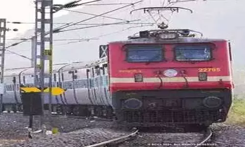 Kurnool अपर्याप्त रेल सेवाओं से जूझ रहा Kurnool अपर्याप्त रेल सेवाओं से जूझ रहा