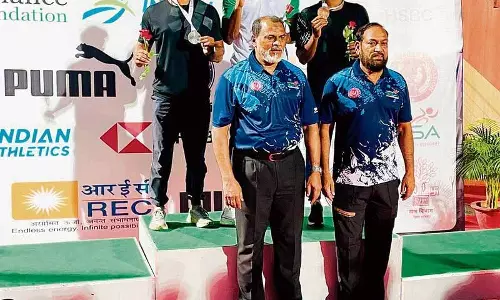 Chandigarh: स्थानीय बालक ने राष्ट्रीय एथलेटिक्स प्रतियोगिता में रजत पदक जीता Chandigarh: स्थानीय बालक ने राष्ट्रीय एथलेटिक्स प्रतियोगिता में रजत पदक जीता