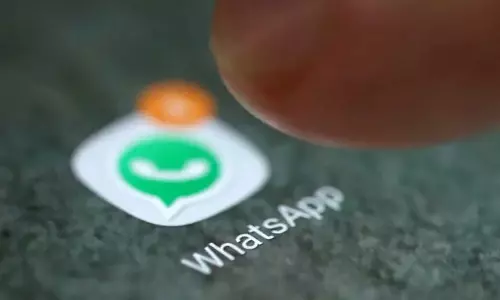 iPhone से Android फ़ोन में WhatsApp चैट कैसे ट्रांसफर करें iPhone से Android फ़ोन में WhatsApp चैट कैसे ट्रांसफर करें