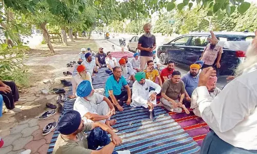 Amritsar इलाके के खराब रखरखाव को लेकर विरोध प्रदर्शन