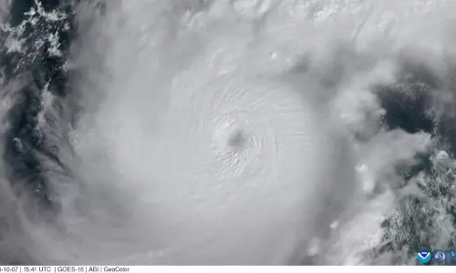 तूफान मिल्टन तीव्र होकर Category 5 के तूफान में तब्दील हो गया, वीडियो